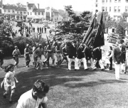 Roth_Parade_llrw090