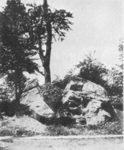 1922_LarchmontTheBeautiful_splitrock
